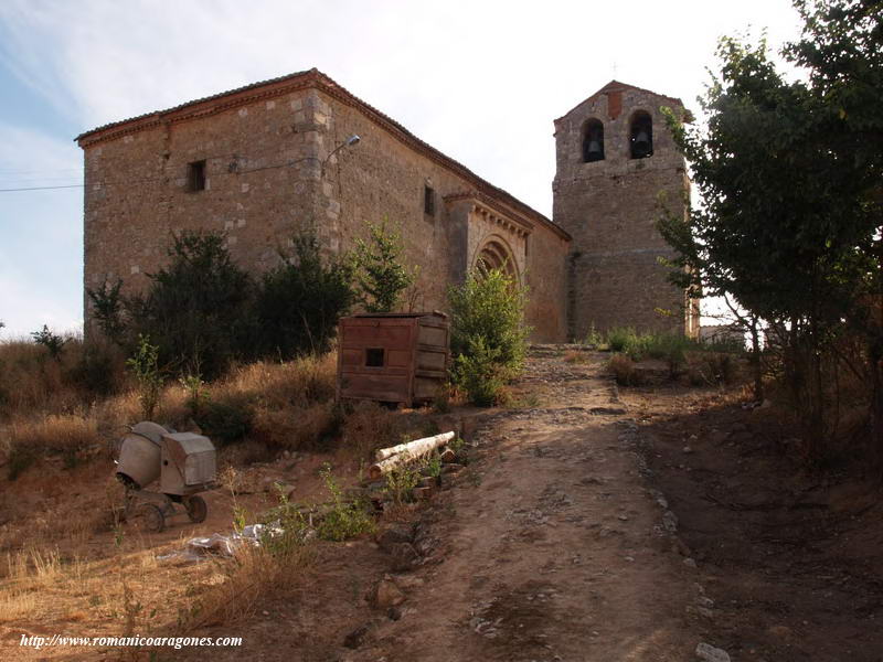 ACCESO AL TEMPLO DESDE EL OESTE